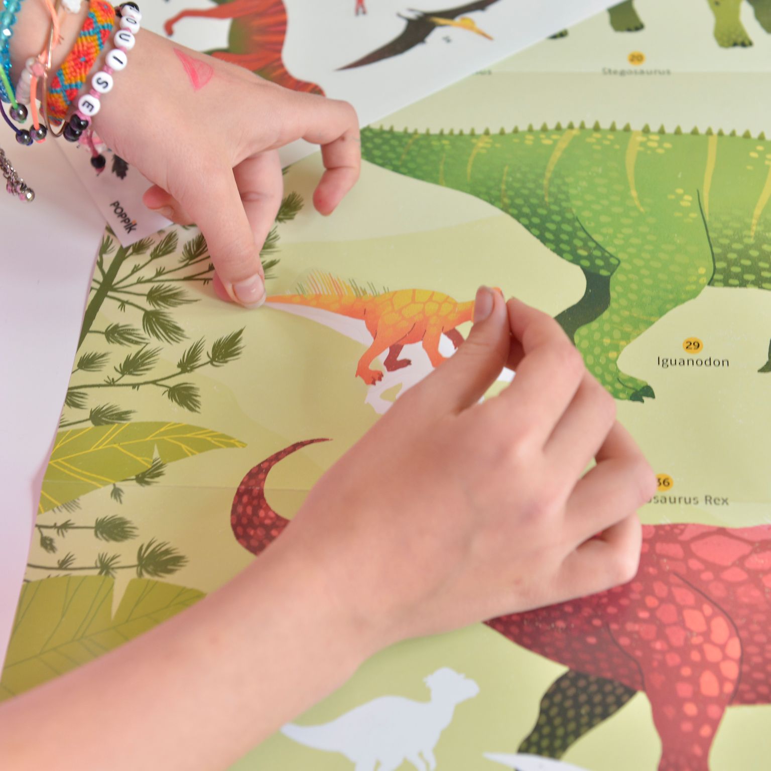 Poster géant + 32 stickers - Dinosaures (5-12 ans) - Pastel Shop
